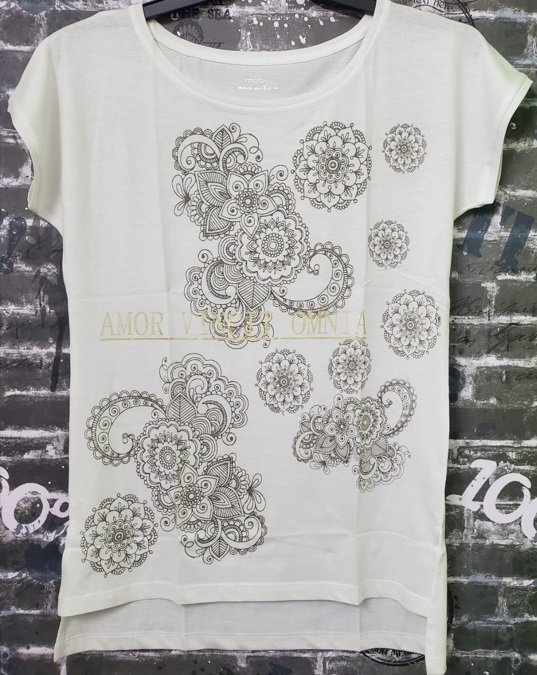 You are currently viewing T-Shirt